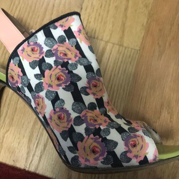 NICHOLAS KIRKWOOD FLORAL STRIPED SANDALS‎ - Picture 5 of 7